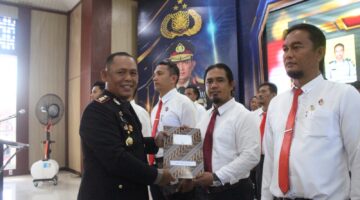 Dedikasi Tanpa Batas, Kanit Tipiter Polres Simalungun Diganjar Penghargaan Ungkap Perdagangan Satwa Dilindungi